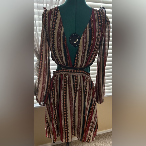 SHEIN Boho Printed Cut-Out Maxi Dress - Picture 3 of 8